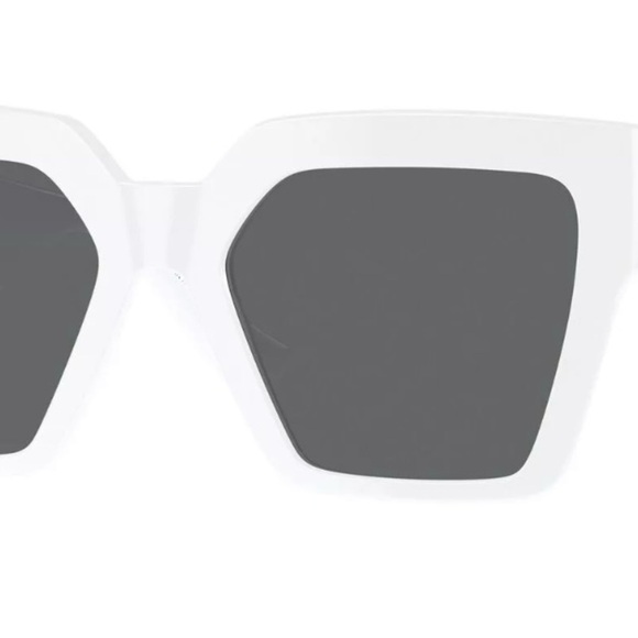 Versace sunglasses - Picture 2 of 3